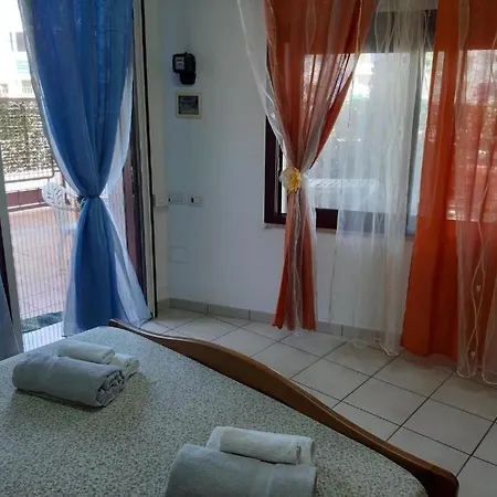 Palm Garden 2*