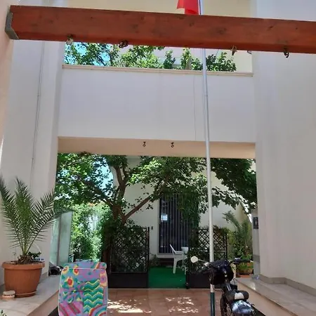 Palm Garden Bed and Breakfast 2*