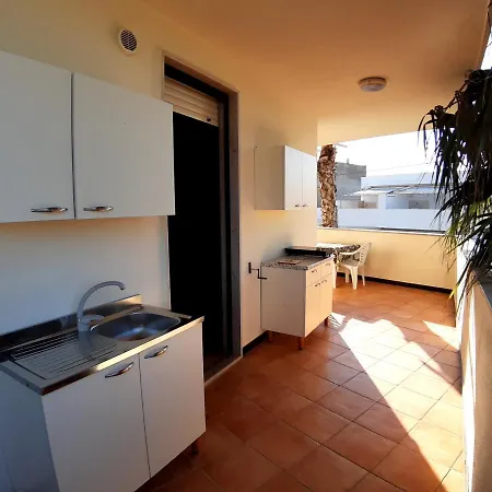 Palm Garden Bed and Breakfast 2*
