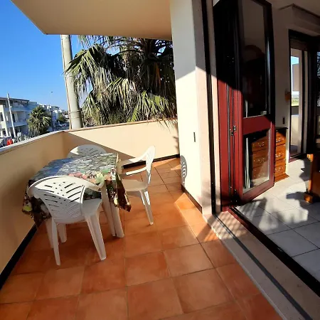 Palm Garden Bed and Breakfast 2*